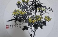 何平先生国画菊花作品：传承与创新的艺术典范